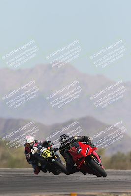 media/Oct-26-2025-Race Pace (Sun) [[c1447ca738]]/Non Verified (1st 20 Minutes of every Hour)/4-Turn 14 (1110am)/